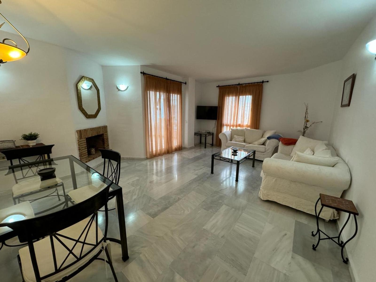 Apartamentos Naranjos Del Sol Marbella Eksteriør billede