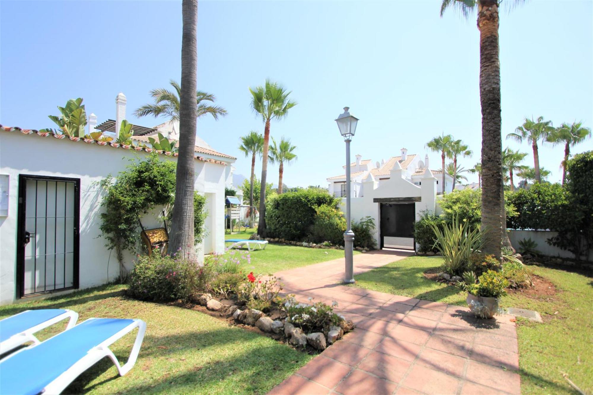 Apartamentos Naranjos Del Sol Marbella Eksteriør billede