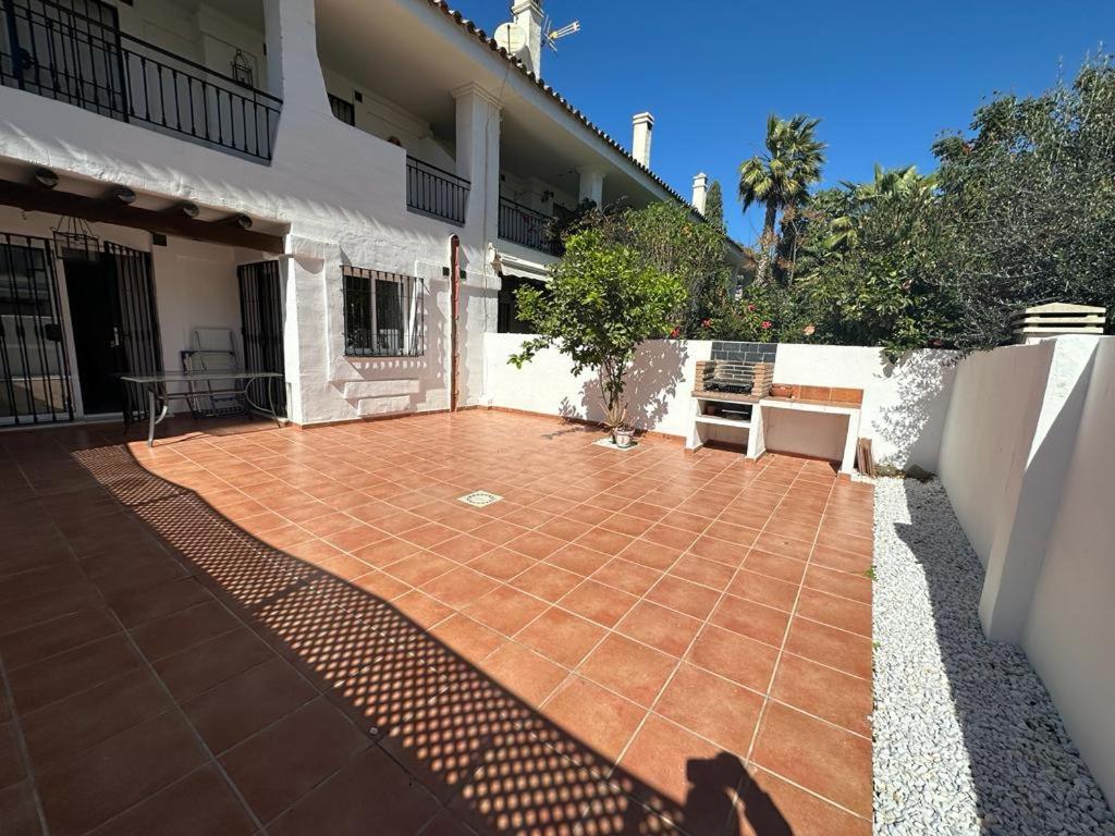 Apartamentos Naranjos Del Sol Marbella Eksteriør billede