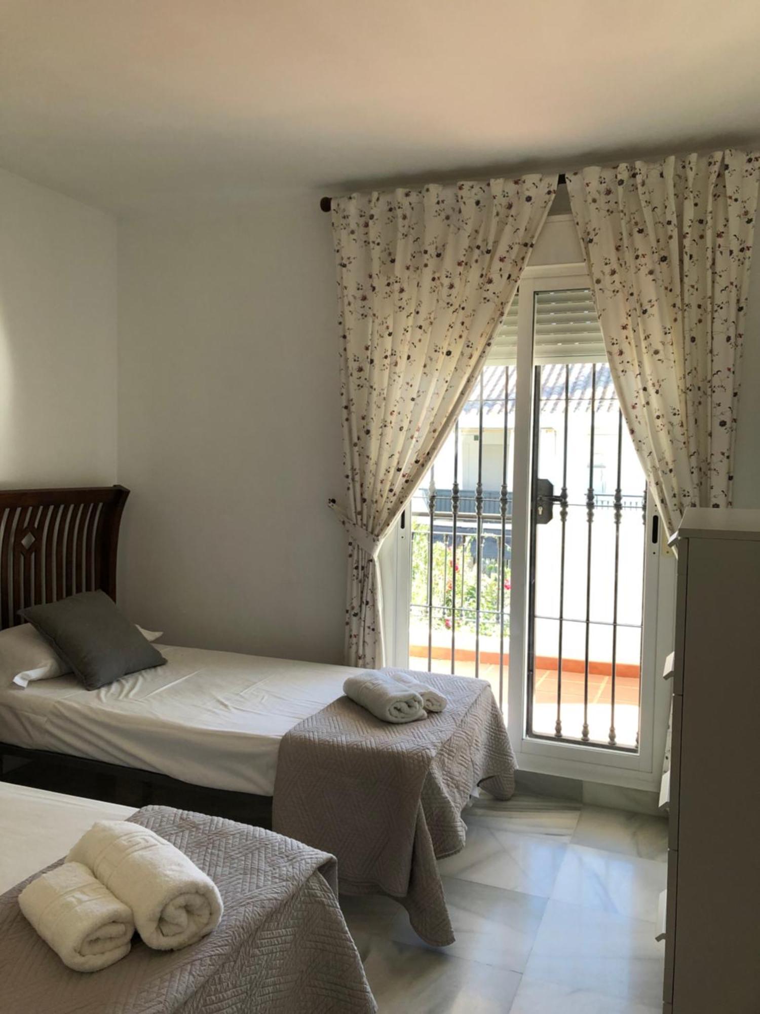 Apartamentos Naranjos Del Sol Marbella Eksteriør billede