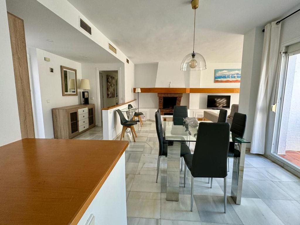 Apartamentos Naranjos Del Sol Marbella Eksteriør billede
