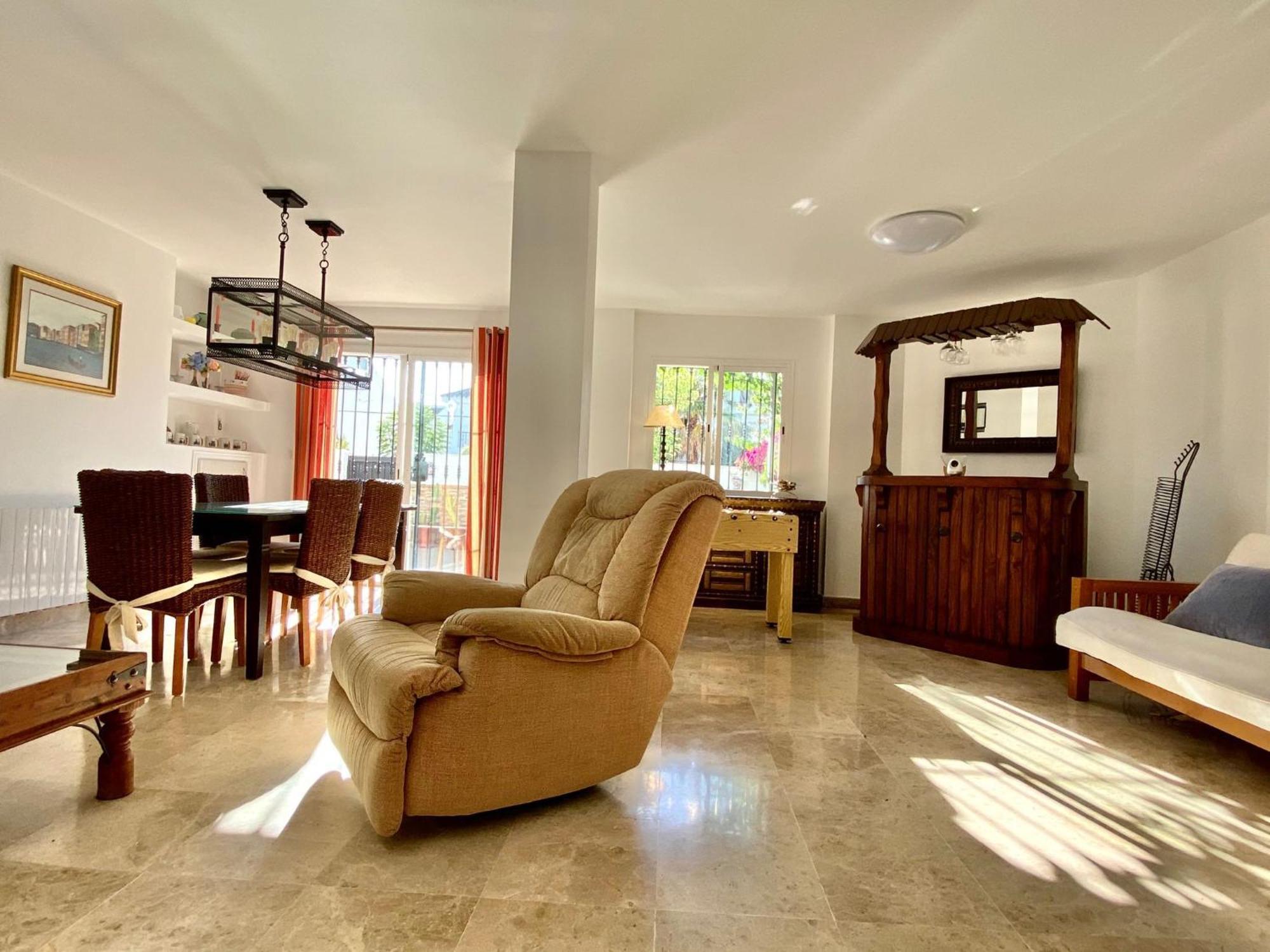 Apartamentos Naranjos Del Sol Marbella Værelse billede