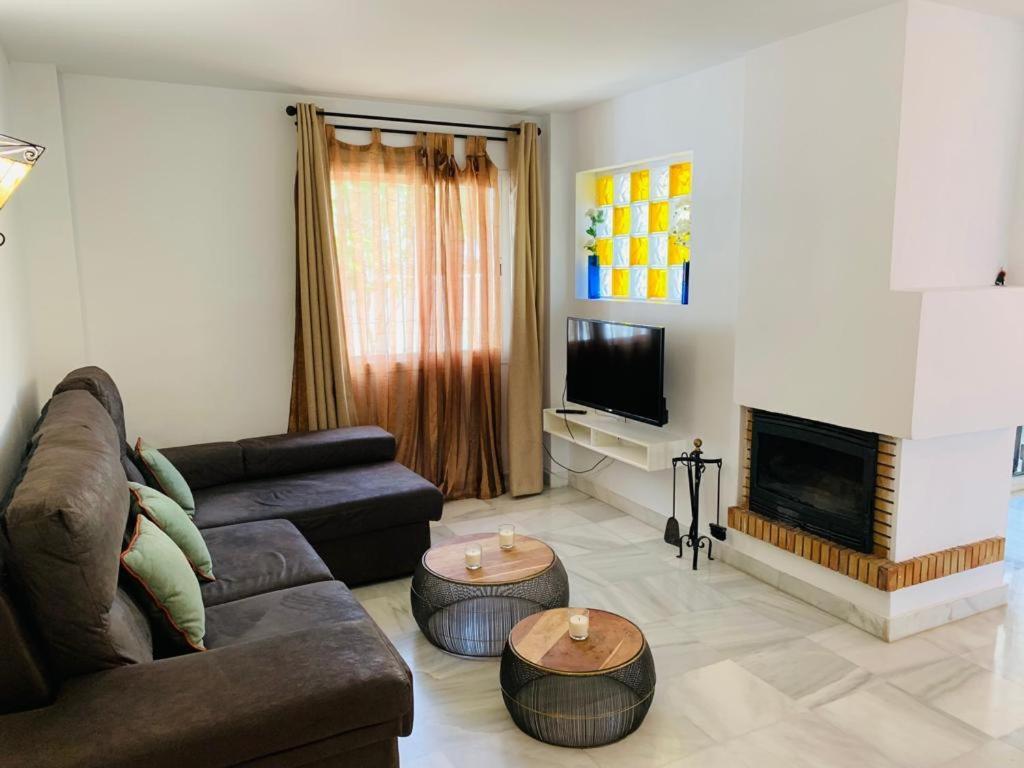 Apartamentos Naranjos Del Sol Marbella Eksteriør billede