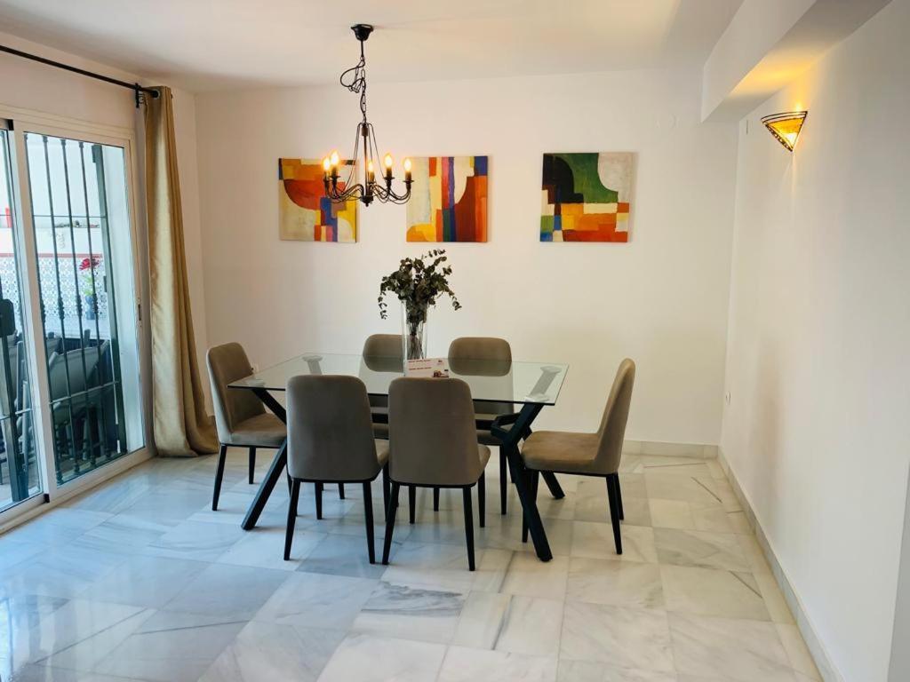 Apartamentos Naranjos Del Sol Marbella Eksteriør billede