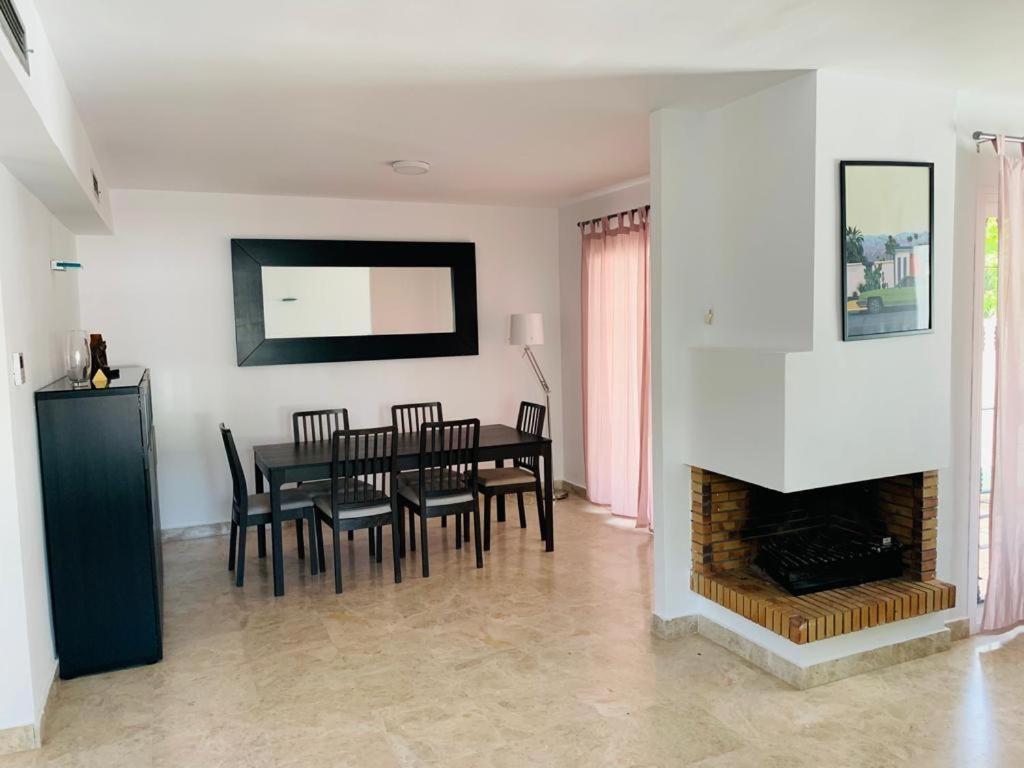 Apartamentos Naranjos Del Sol Marbella Eksteriør billede