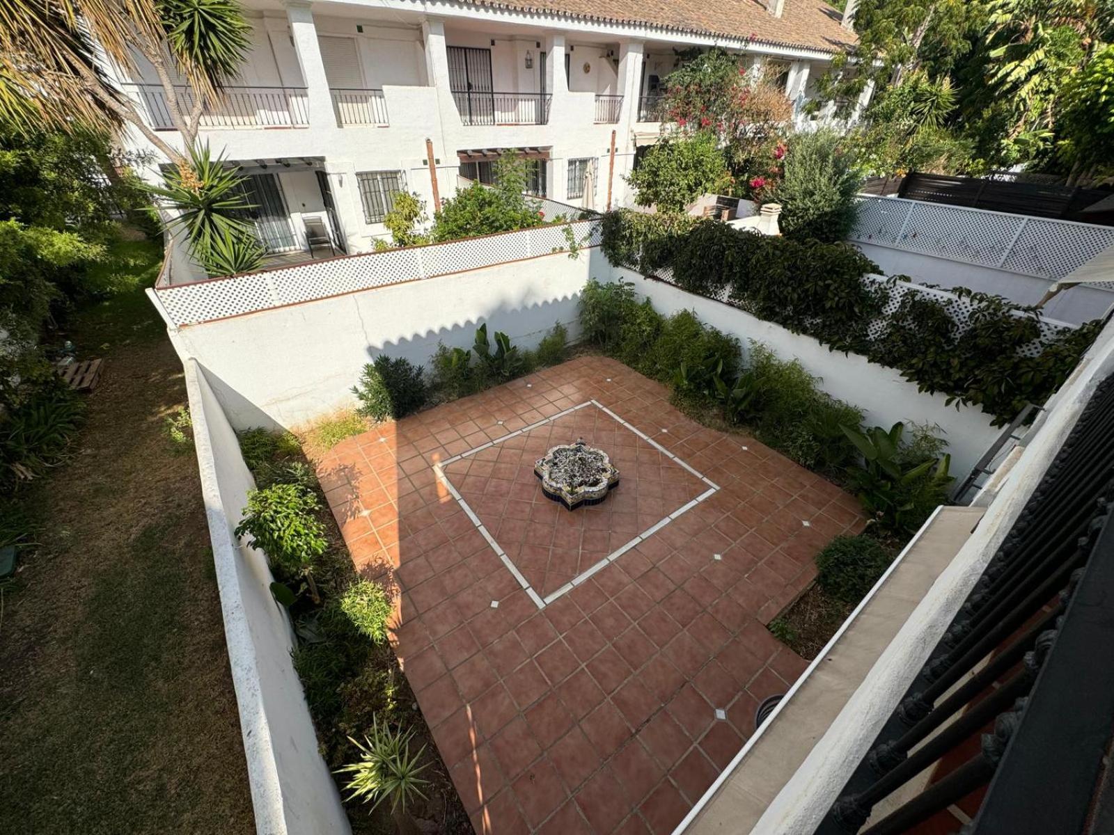 Apartamentos Naranjos Del Sol Marbella Eksteriør billede