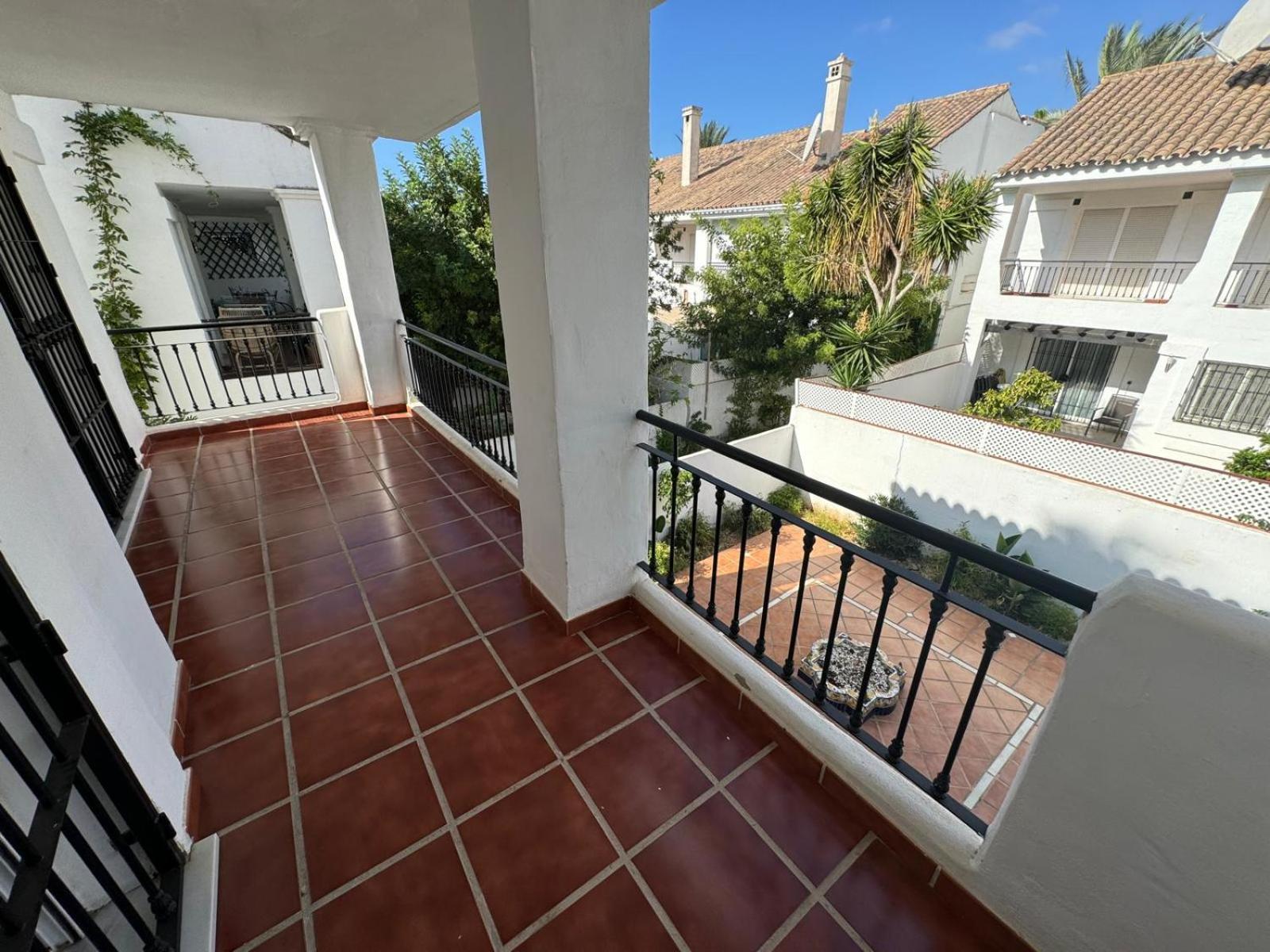 Apartamentos Naranjos Del Sol Marbella Eksteriør billede