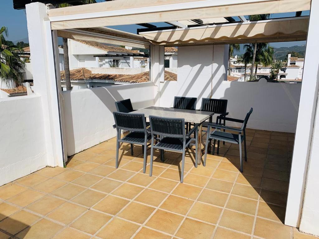 Apartamentos Naranjos Del Sol Marbella Eksteriør billede