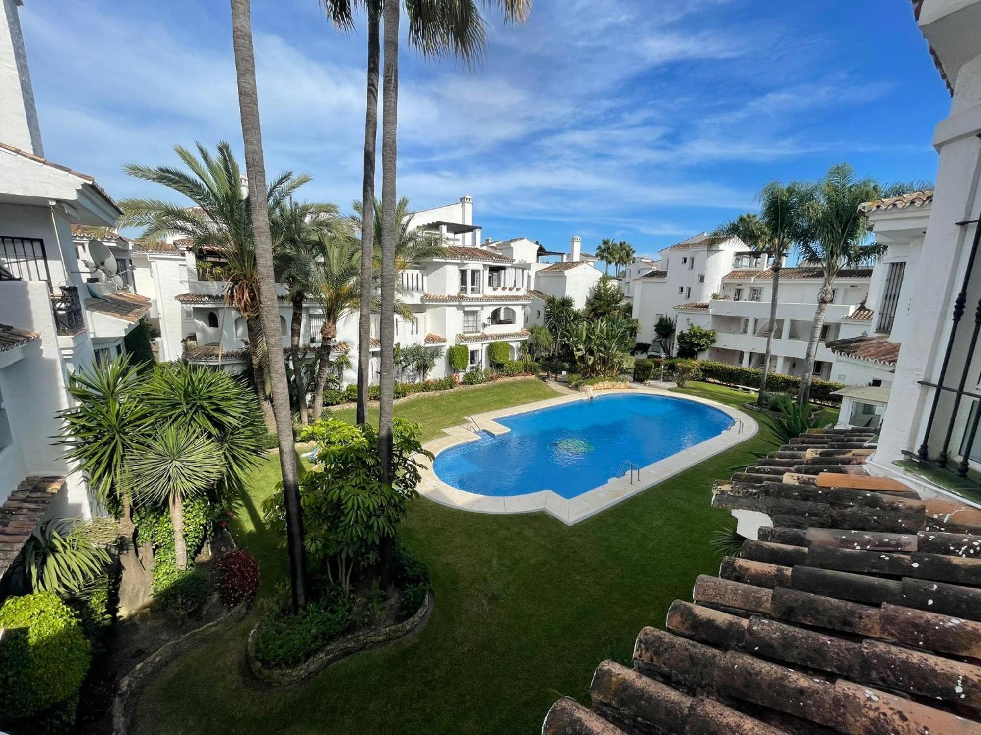 Apartamentos Naranjos Del Sol Marbella Eksteriør billede